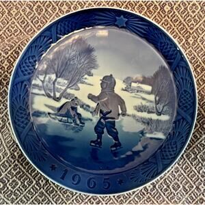 Royal Copenhagen Blue Christmas Plate 1965: Little Skater